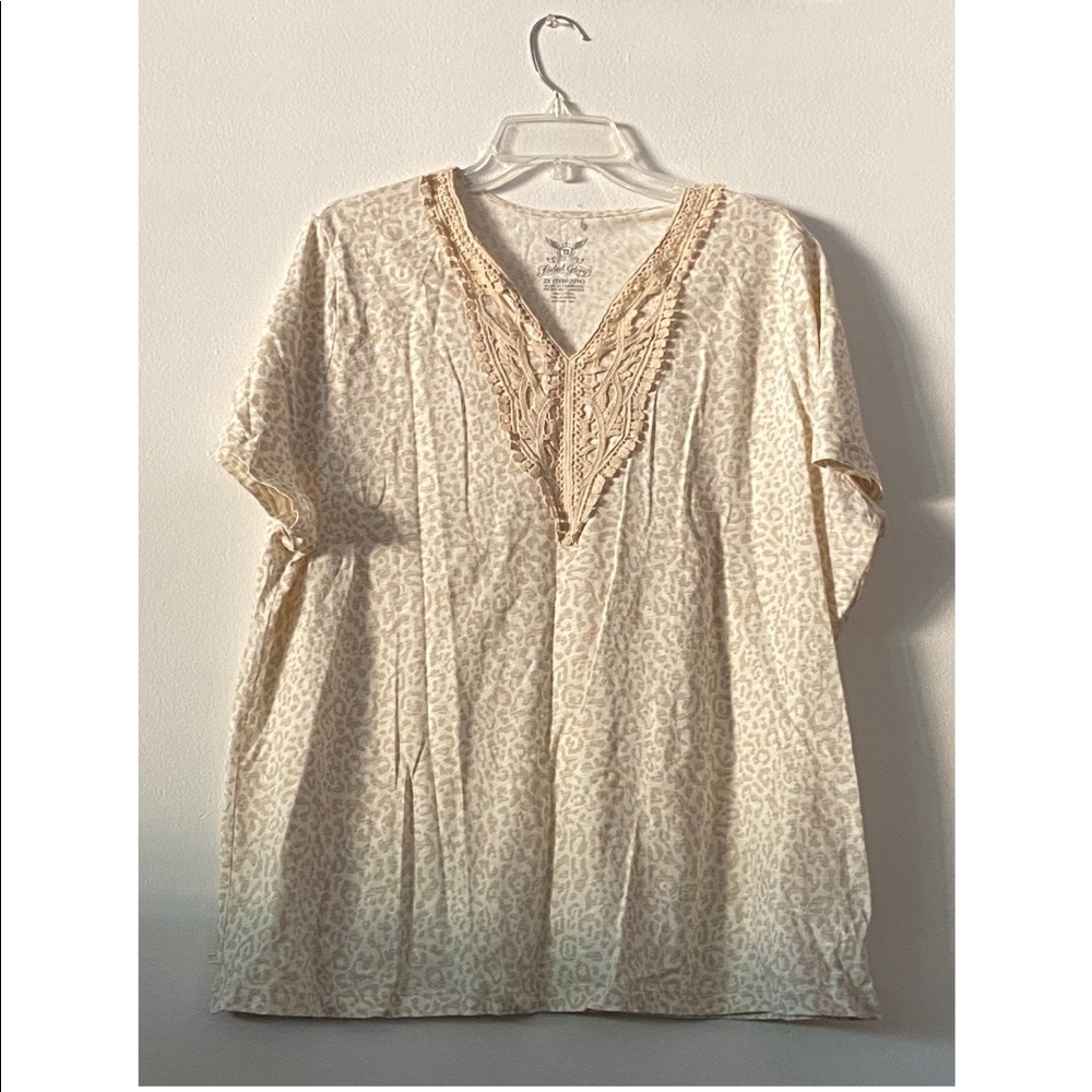 embroidered neck blouse